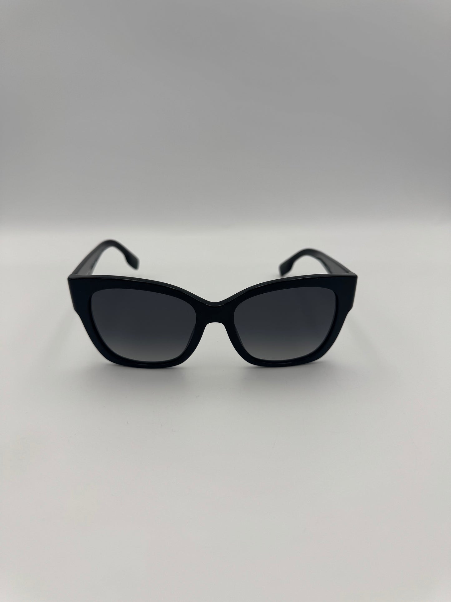 BURBERRY SUNGLASSES with Full Set