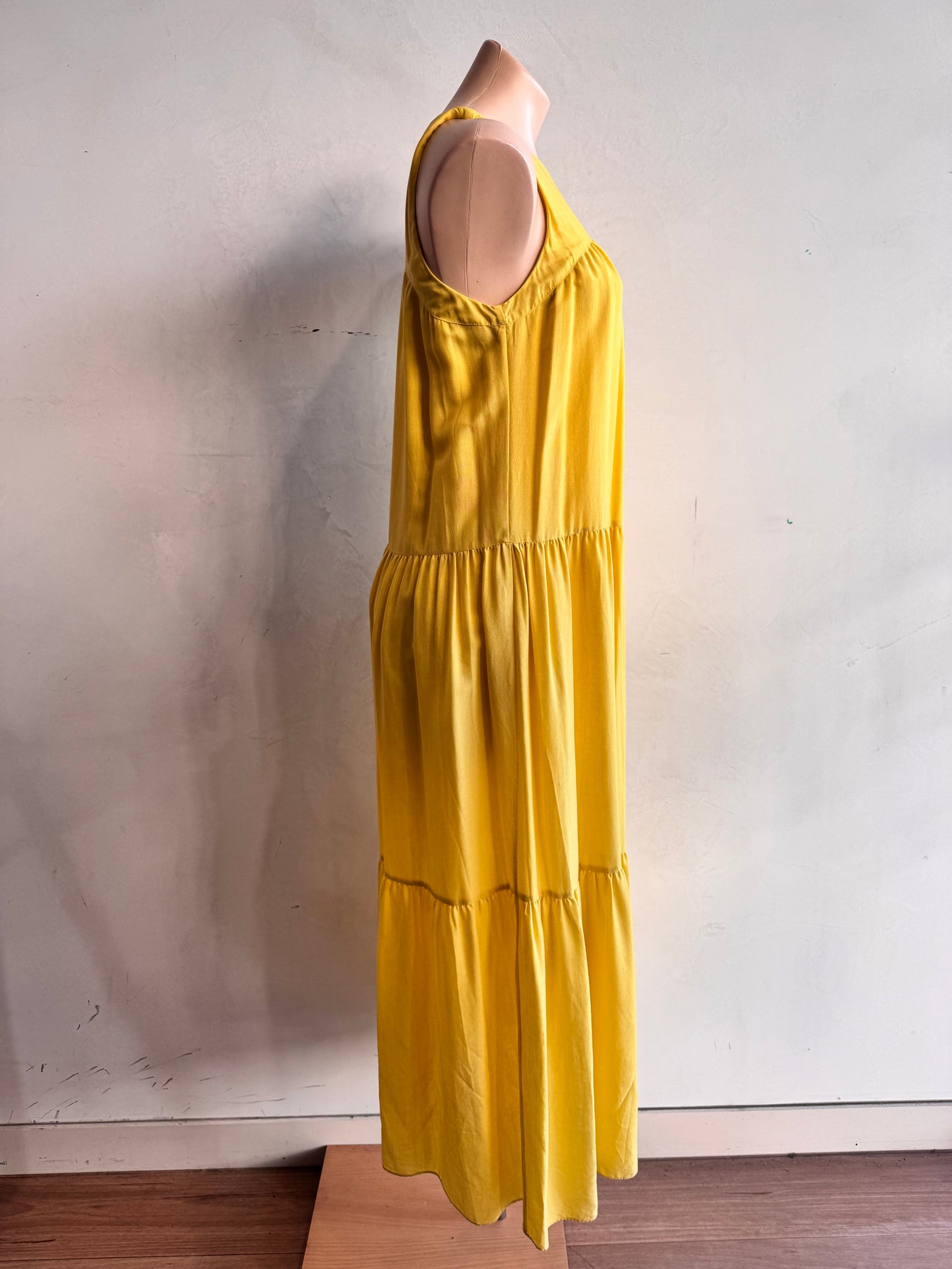 Witchery Maxi Yellow Dress - size 8