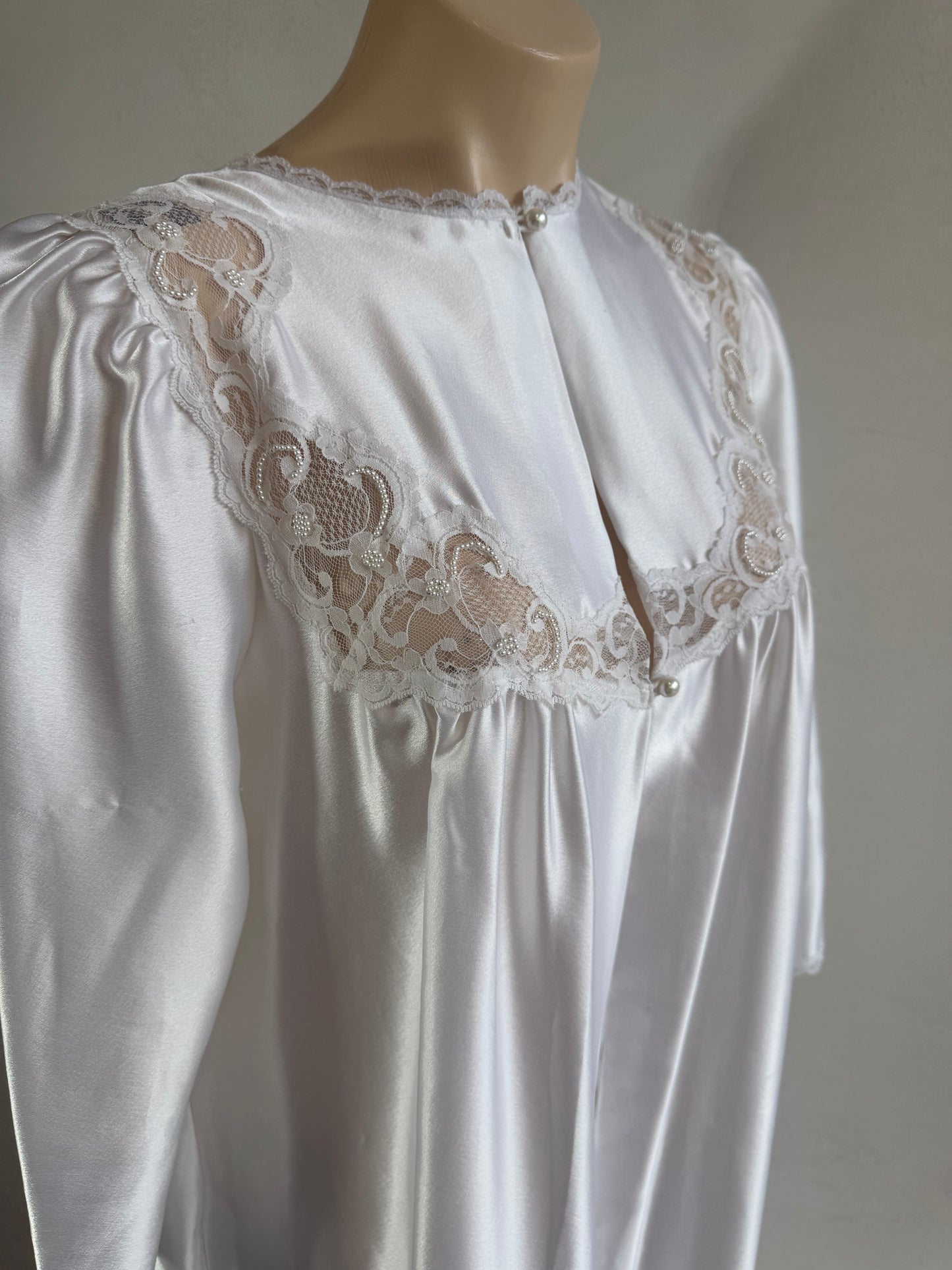 Vintage Barbizon white maxi robe - size S