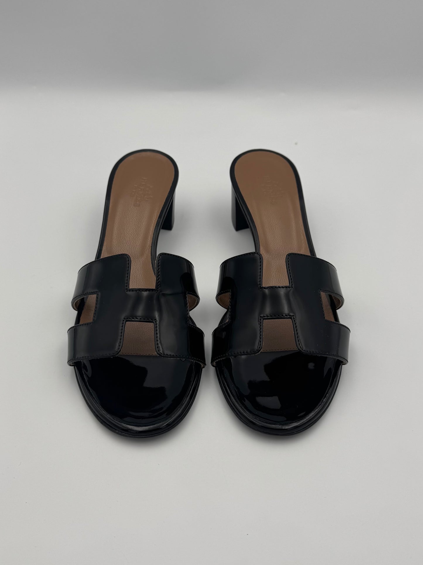 HERMES Oasis Black Sandal Size 37