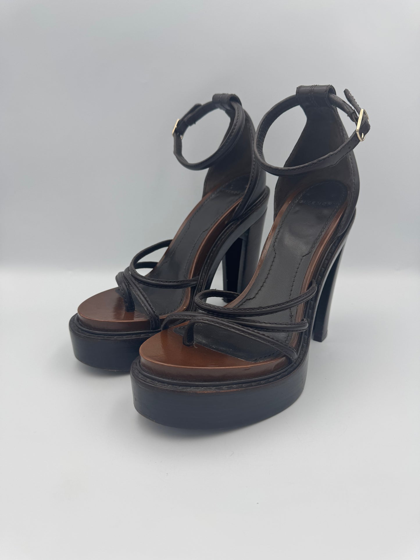 GIVENCHY SANDALS size 40