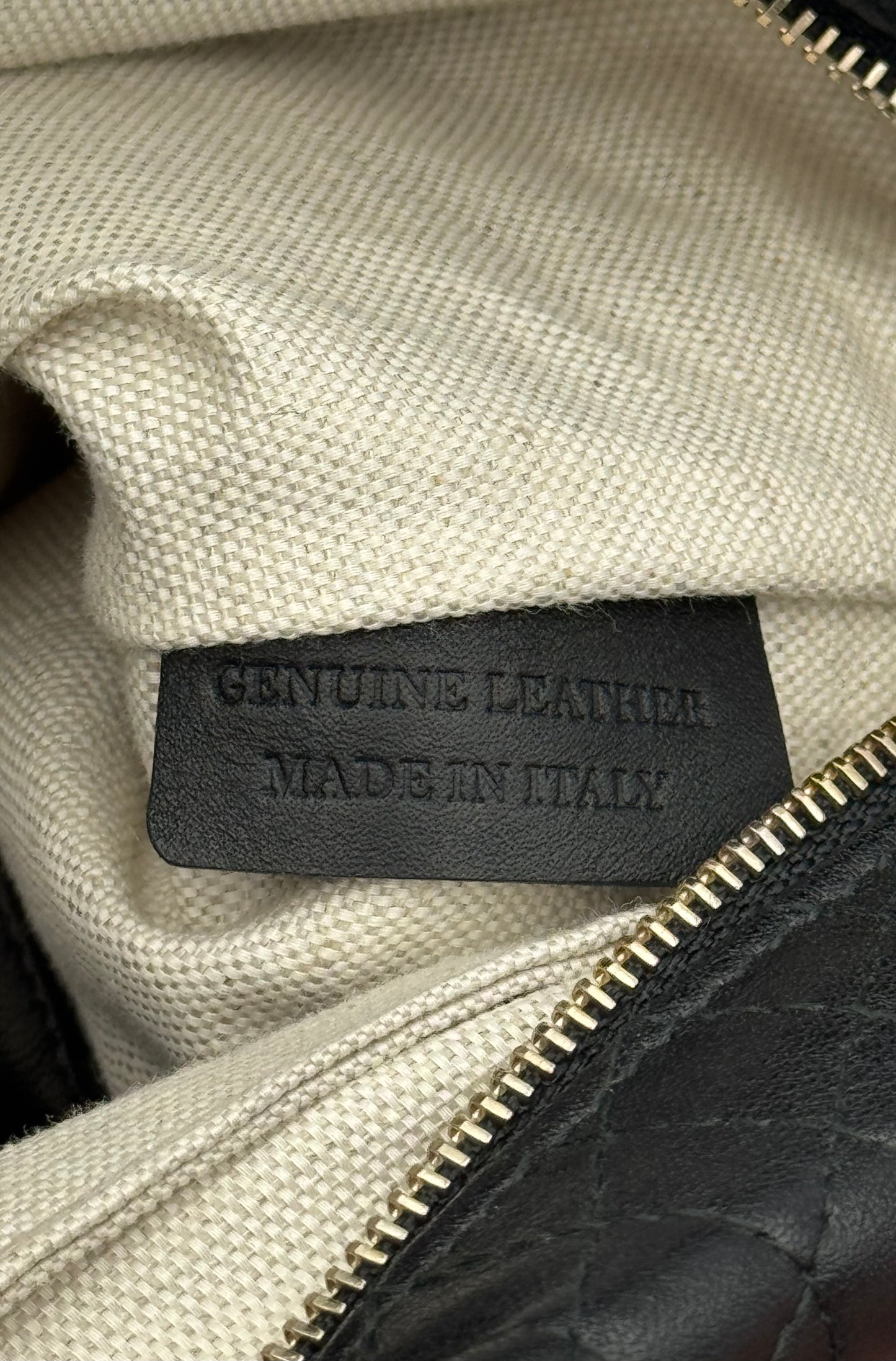 BALLY DIAMONDS STITCHES BLK LARGE POUCH