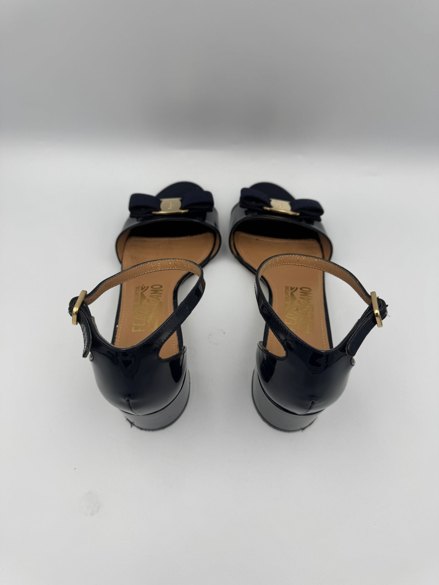 SALVATORE FERRAGAMO NAVY VERA SANDALS 6.5