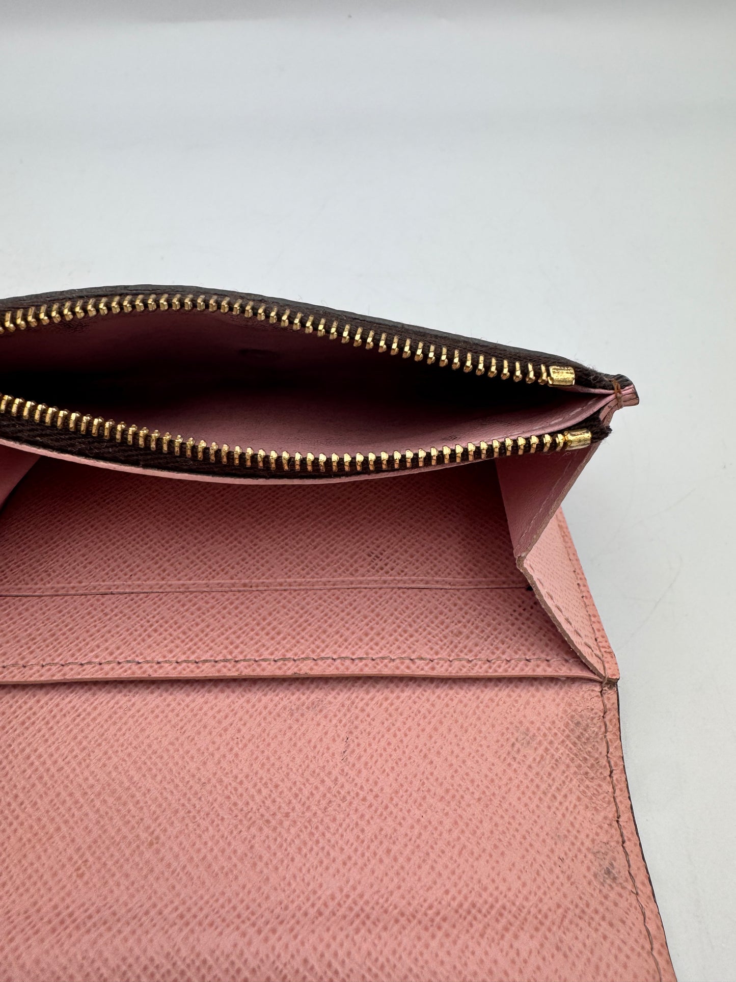 LOUIS VUITTON Damier Rosalie Pink Compact Wallet
