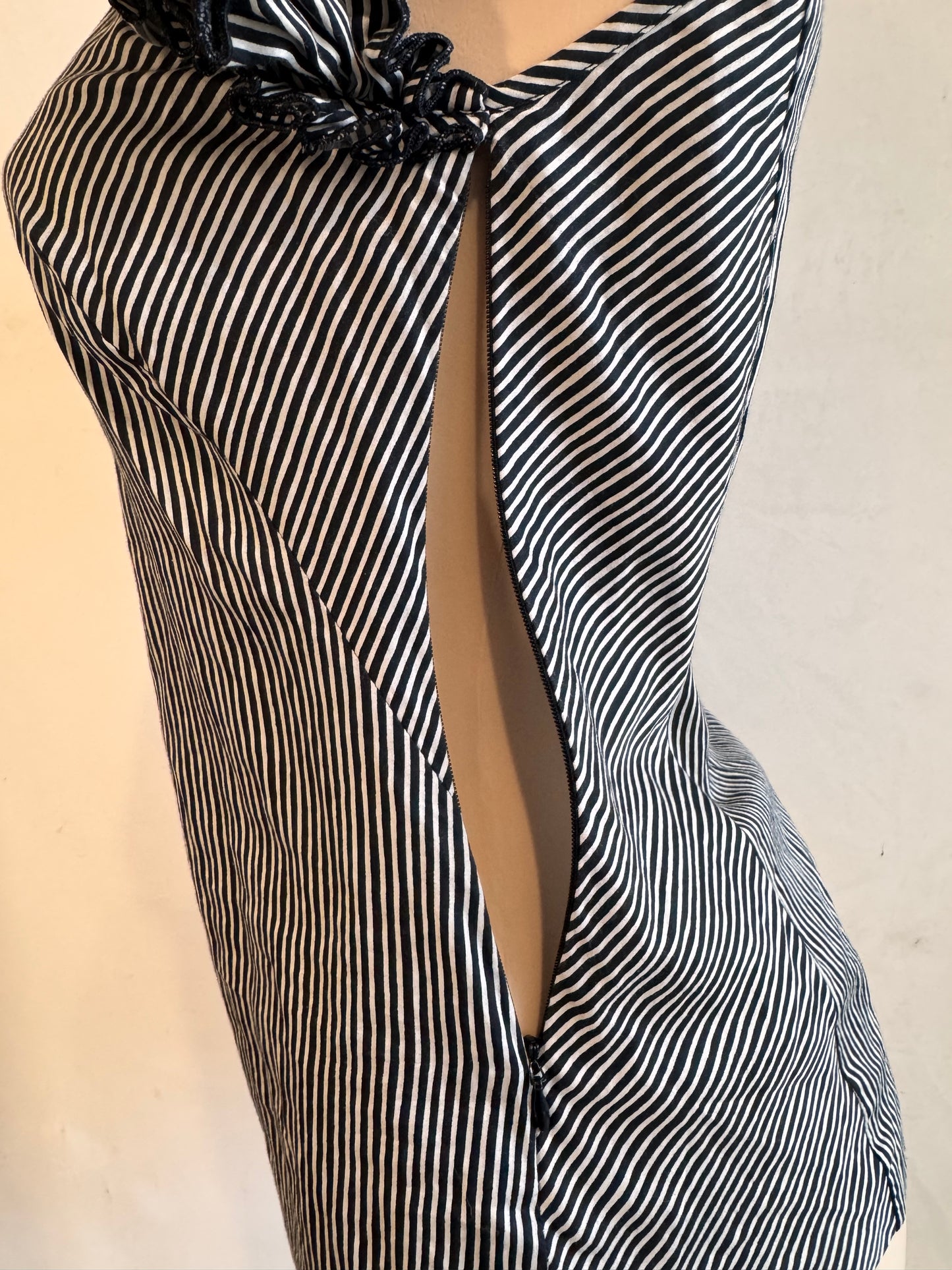 Vintage Cue Frill Detail Top - size 8