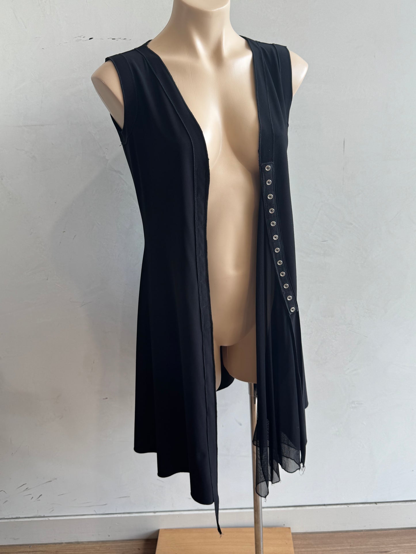 Motto black long vest - size S