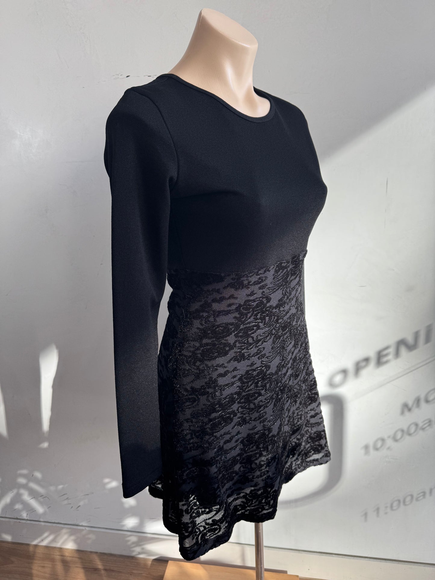 Vintage Twist little black dress - size s