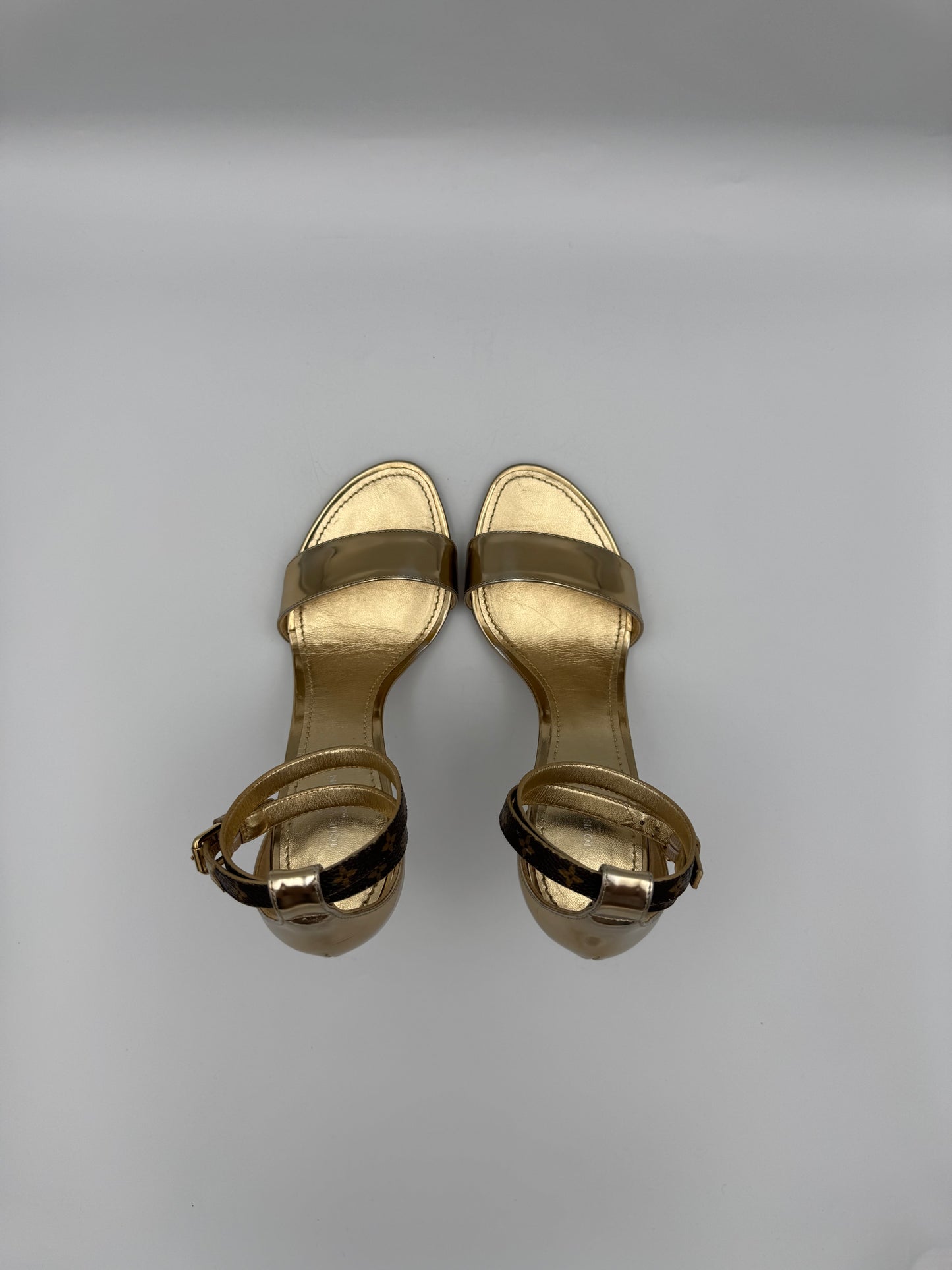 LOUIS VUITTON Gold Strappy Heels 38.5