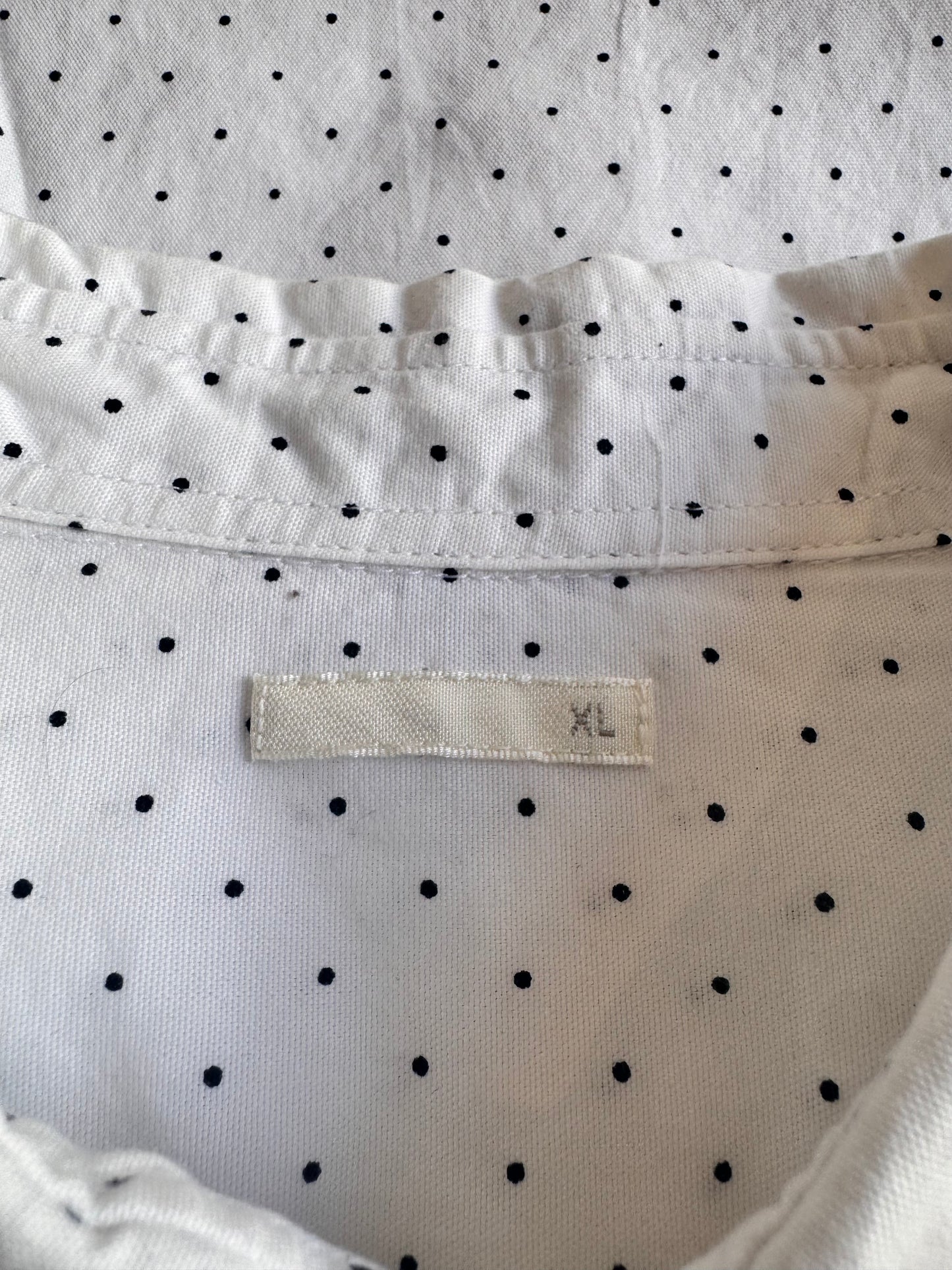 Upcycled white spotted shirt - size XL