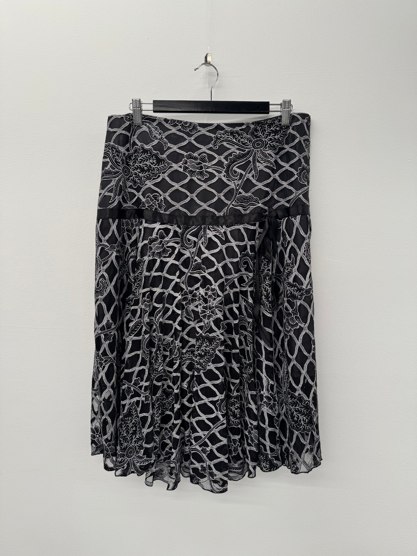 Vintage CKM black printed midi skirt - Size 16