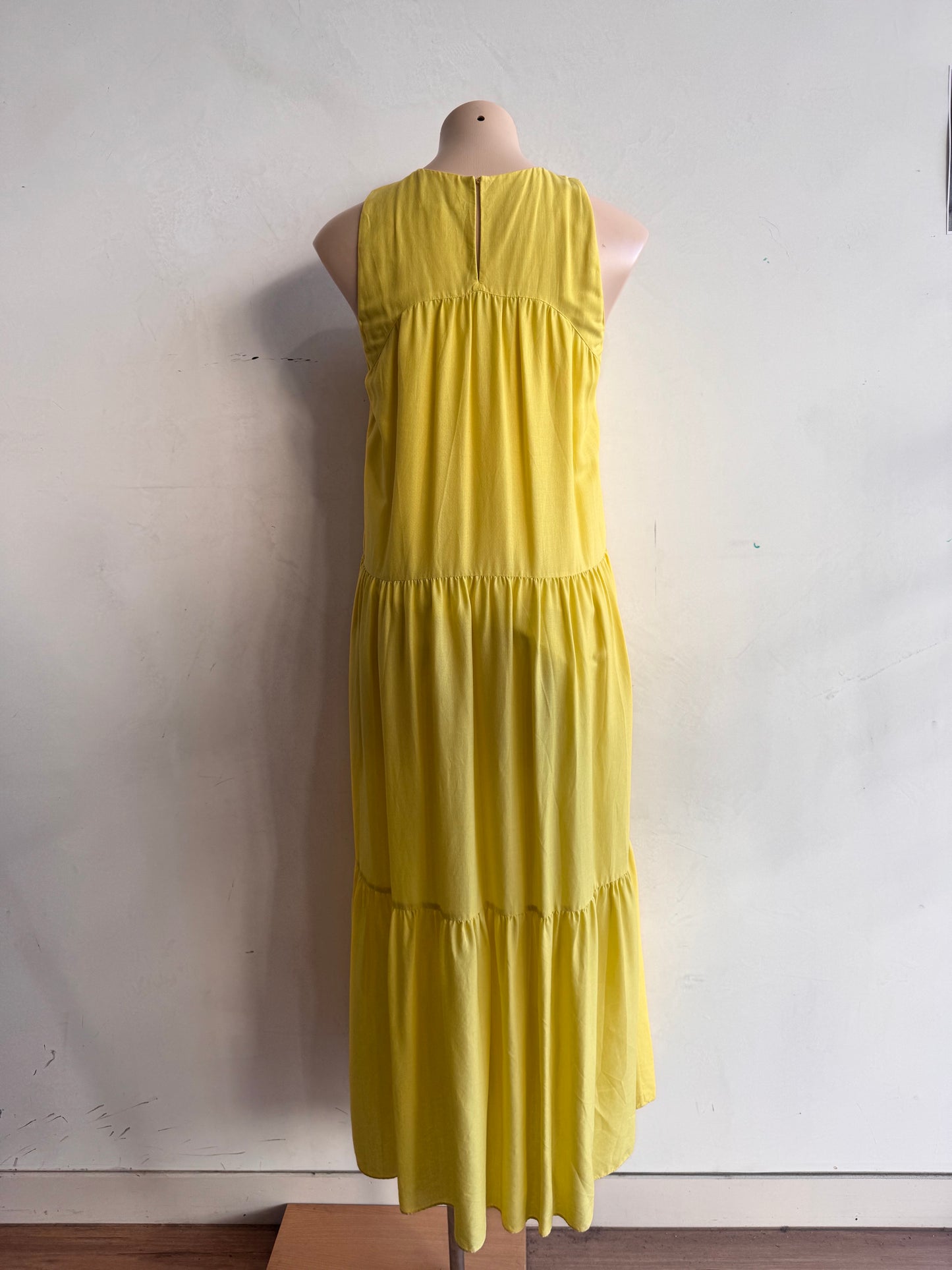 Witchery Maxi Yellow Dress - size 8