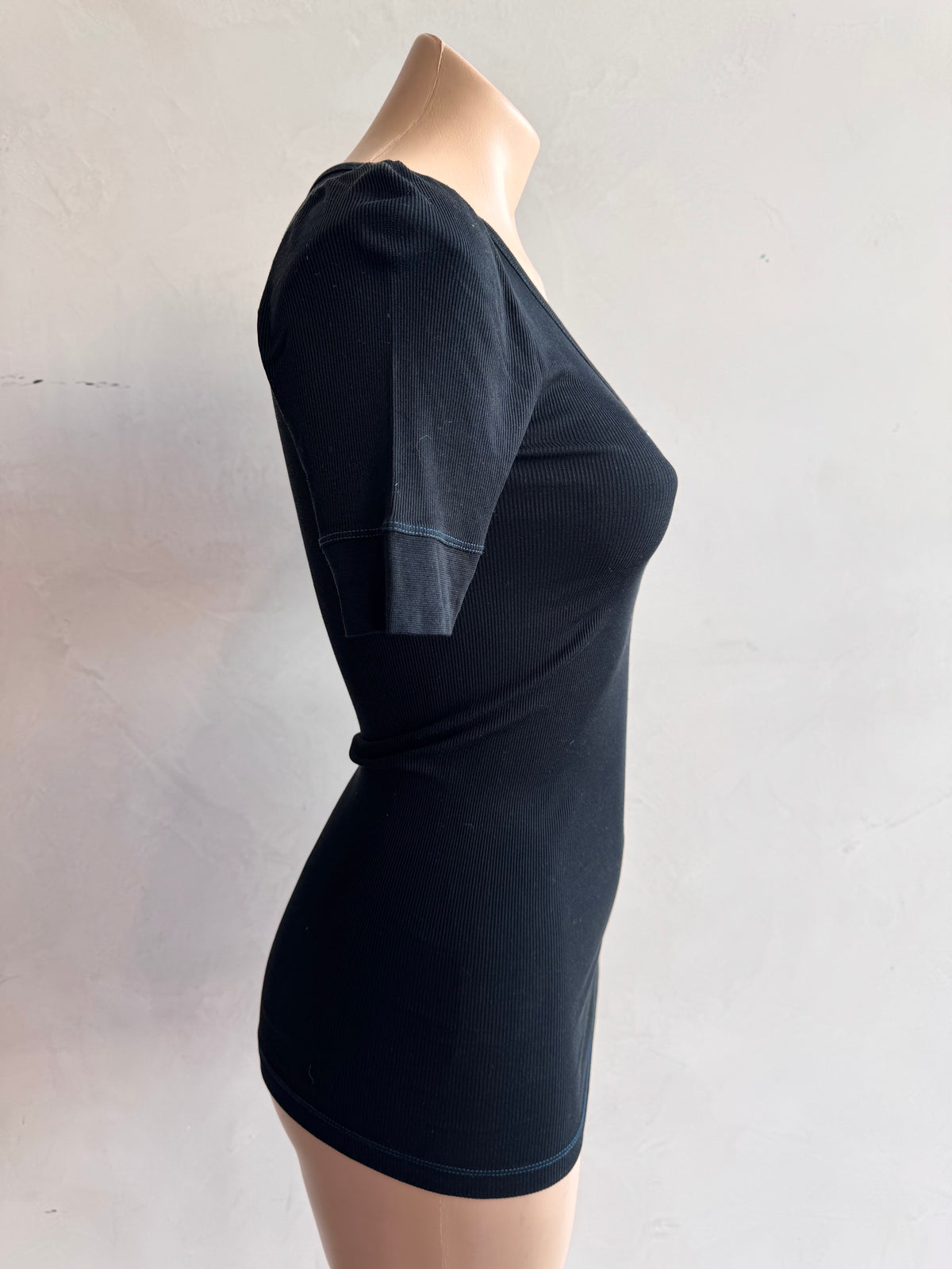 Vintage Scanlan & Theodore black silk top with blue stitching - size M/L