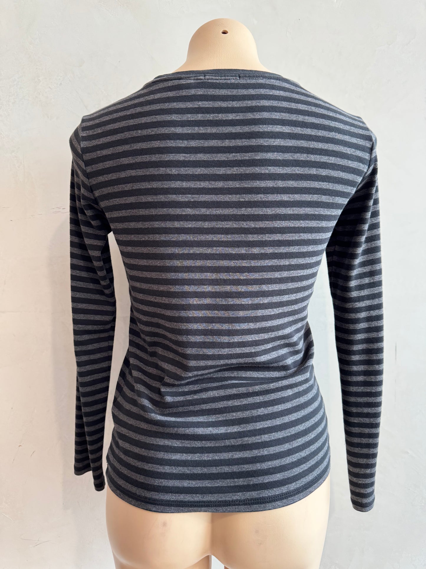 Uniqlo grey striped top with bow - size M