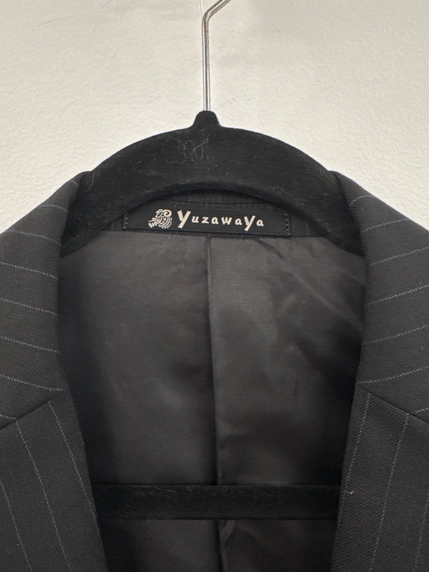 YUZAWAYA Black Striped Blazer S/B - Size M/L