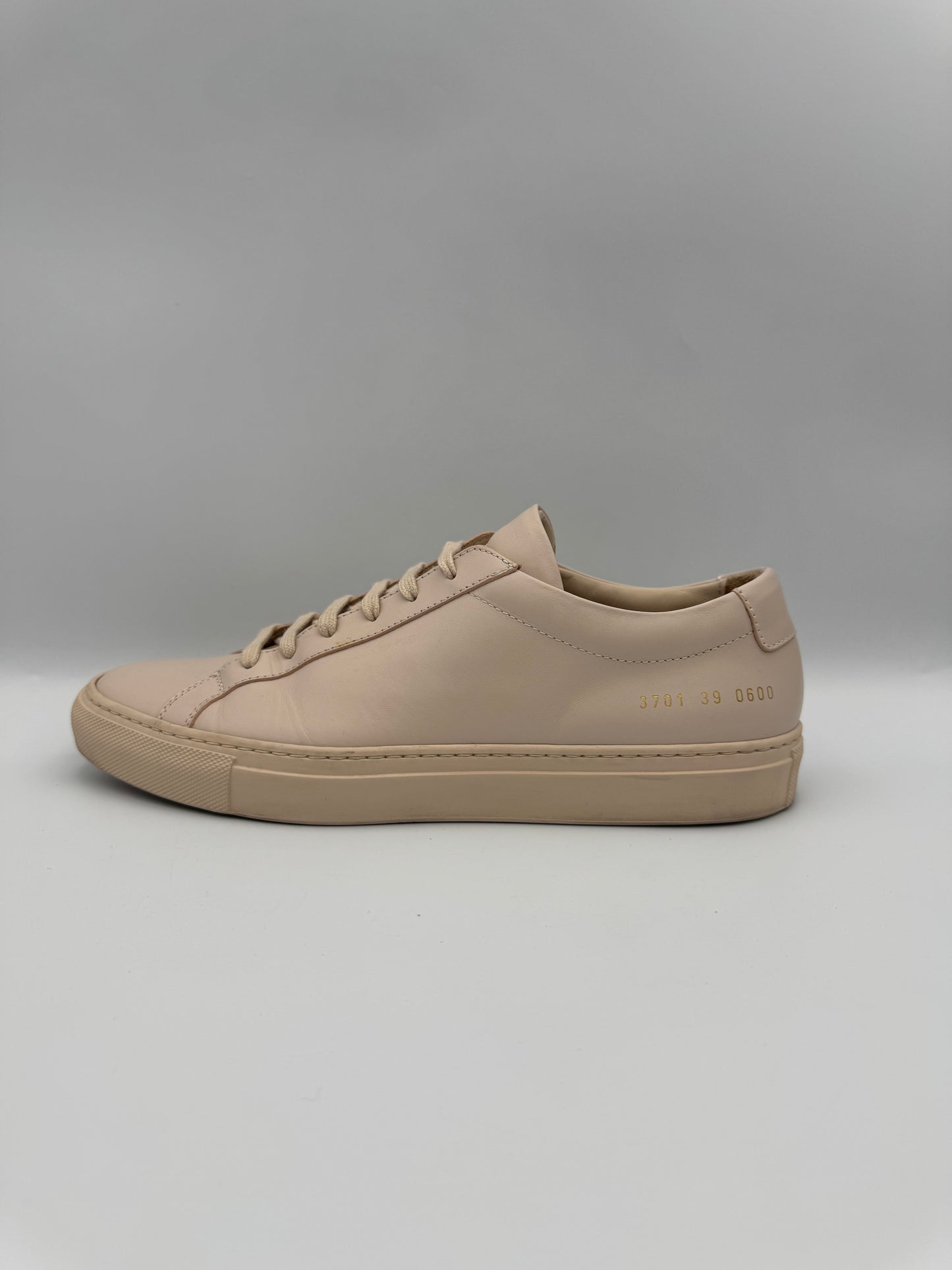 Common Projects Original Achilles Low Sneaker in Blush Size 39