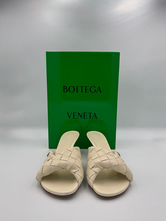 Bottega Veneta Kitten Heels Size 40