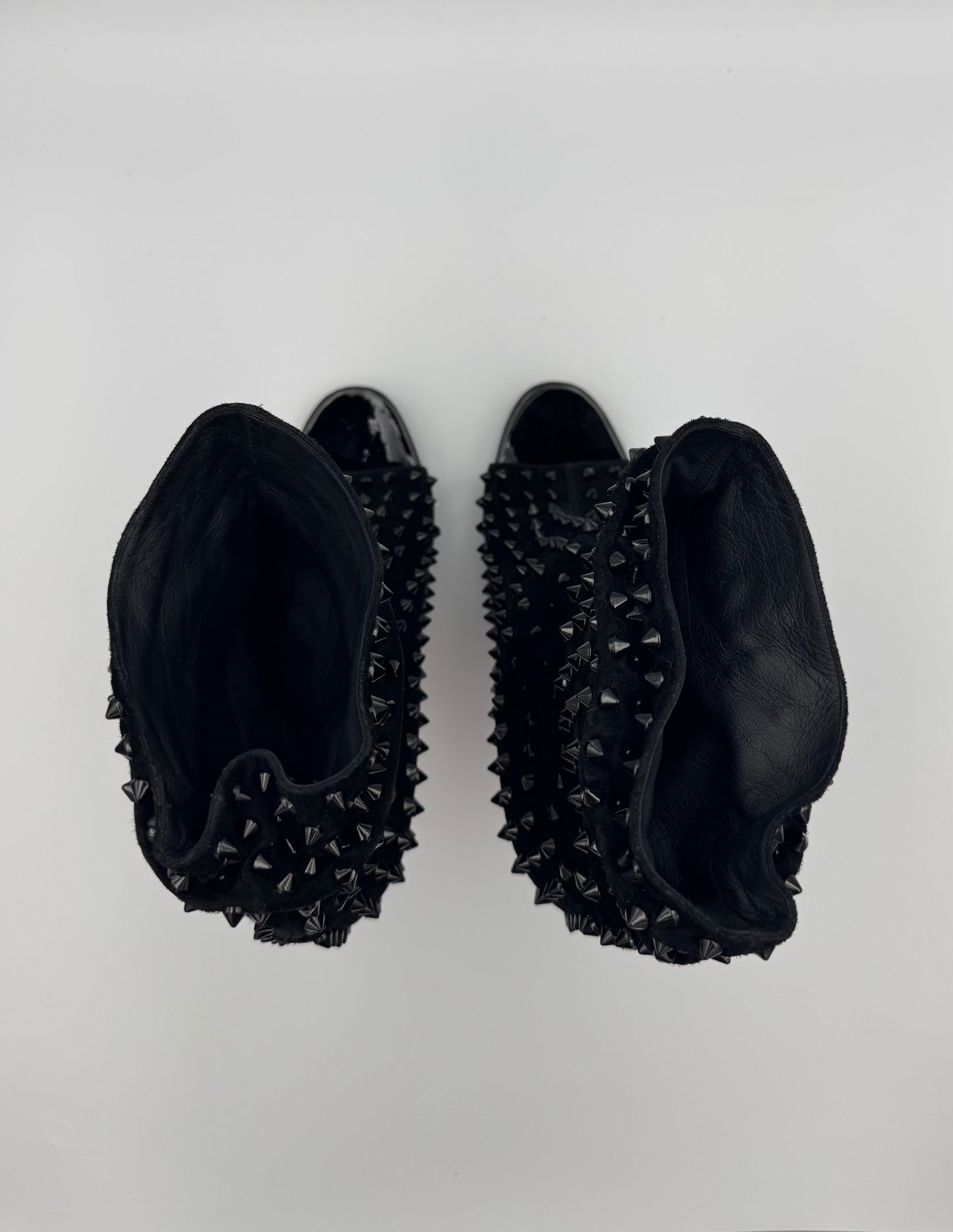 Christian Louboutin Black Spike Suede Guerrilla Open Toe Slouchy Ankle Boots Sz 39.5