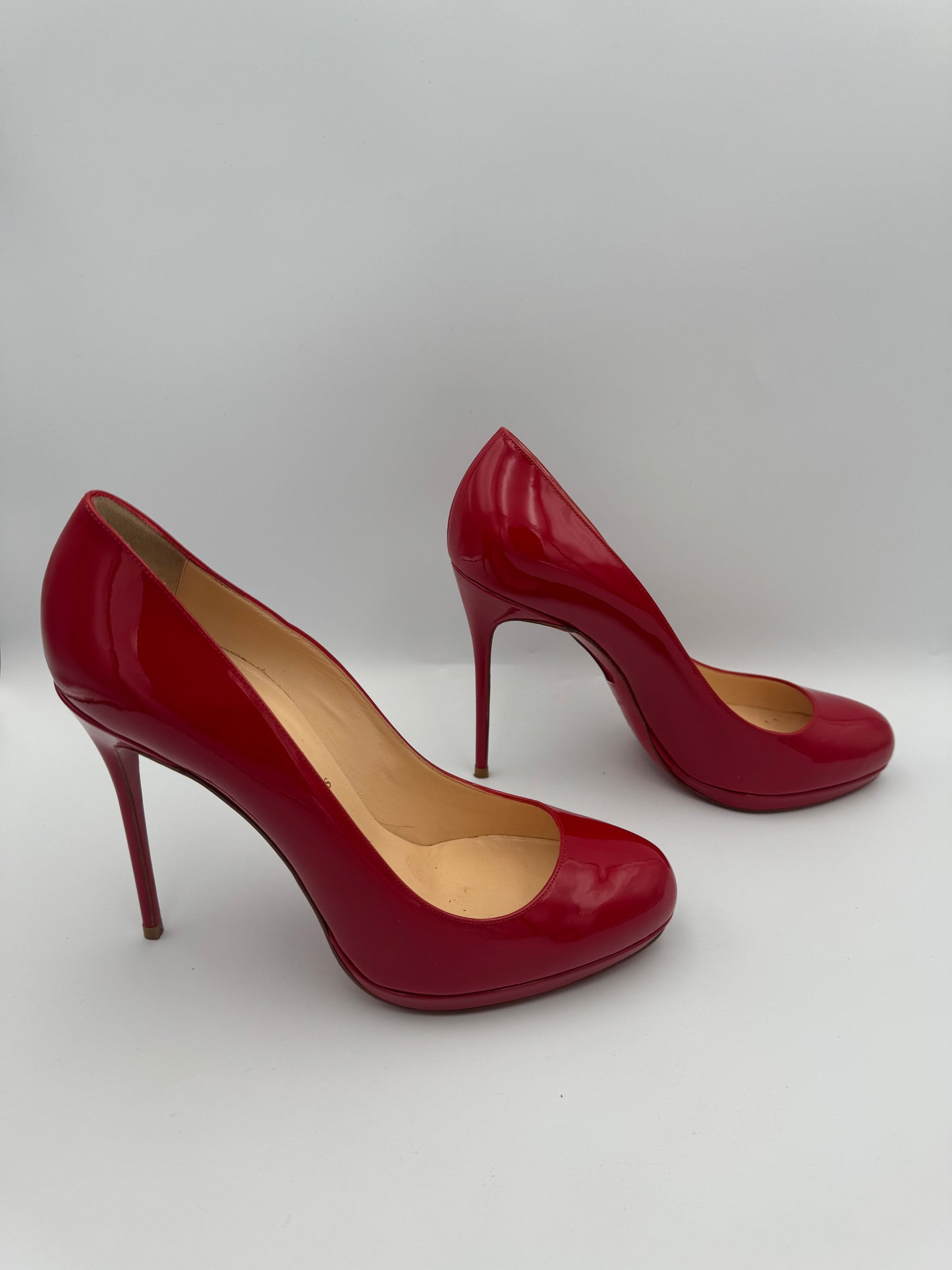 Red Christian Louboutin Simple Red Pumps Size 40