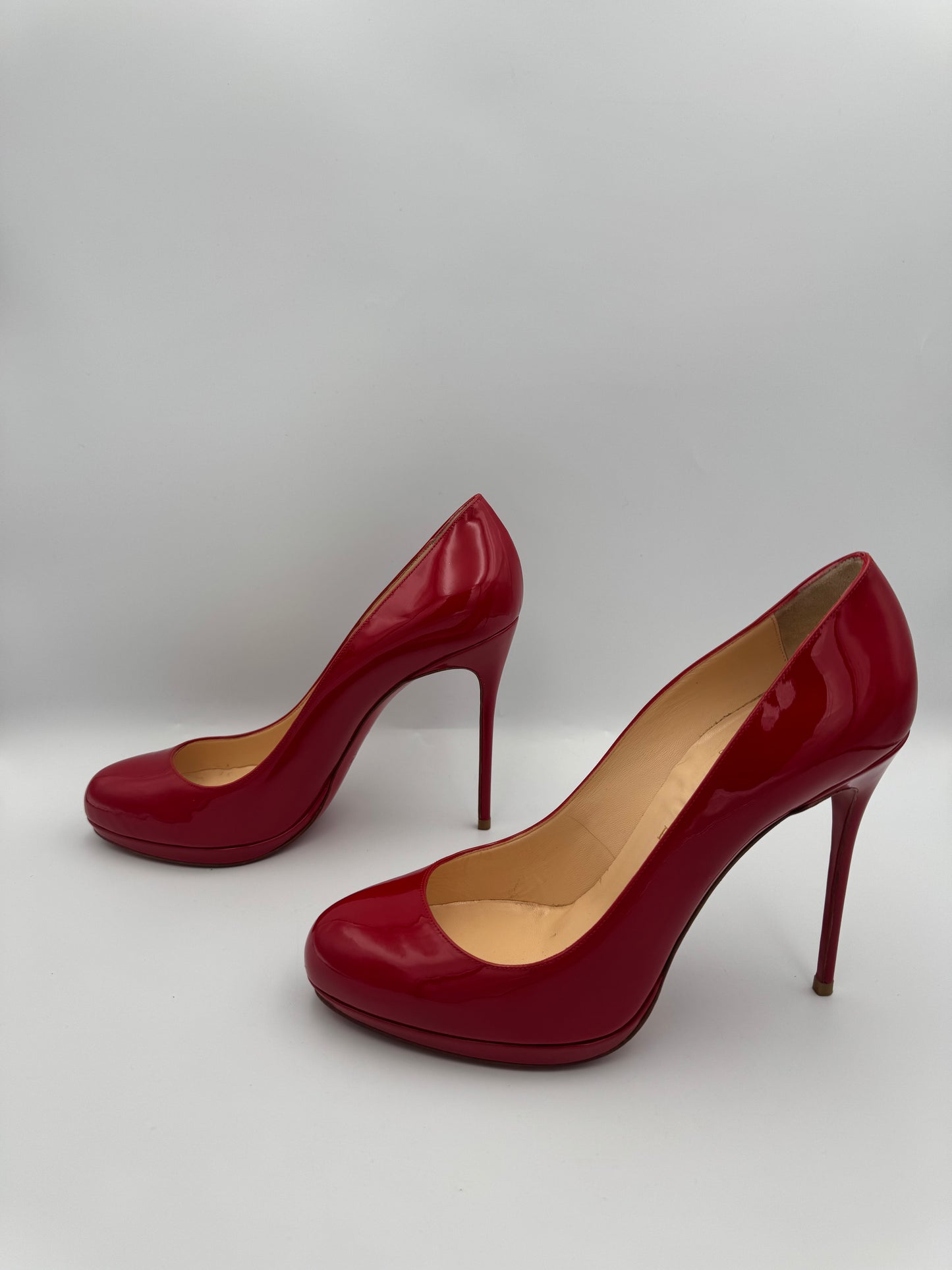Red Christian Louboutin Simple Red Pumps Size 40