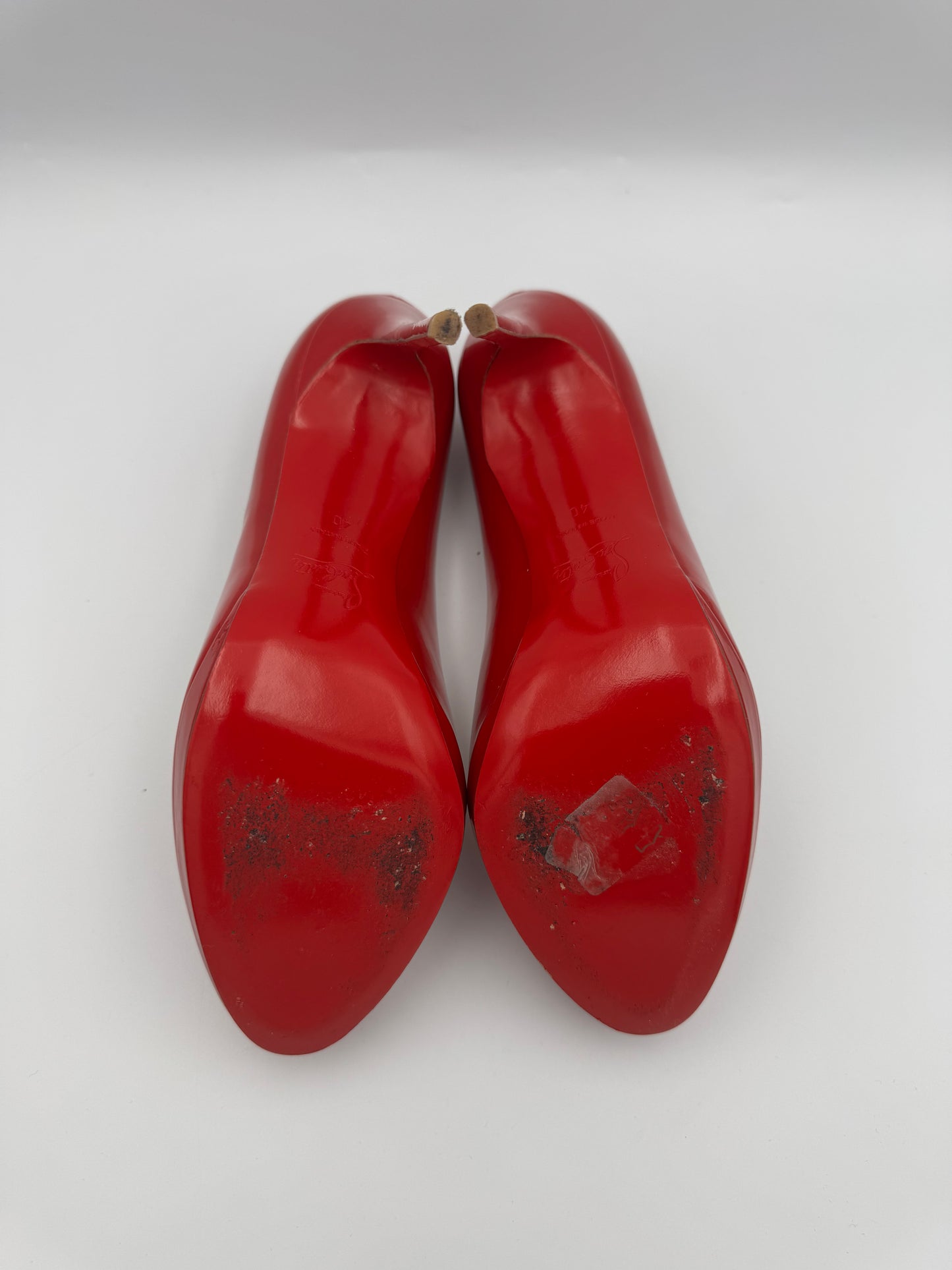 Red Christian Louboutin Simple Red Pumps Size 40