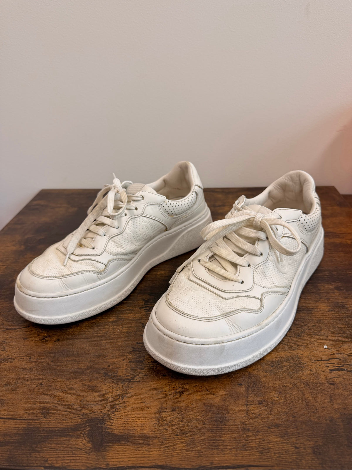 White Gucci White Leather Sneakers Size AU 9 Size