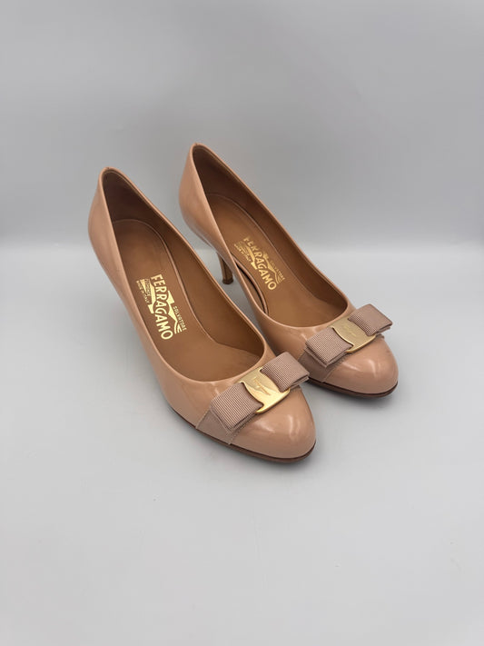 Brown Salvatore Ferragamo Carla Beige Patent Leather Pumps Size UK 5 Size