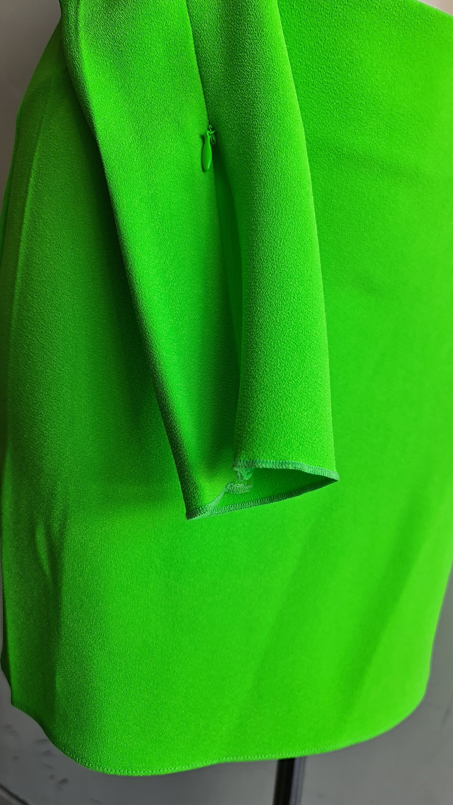 Alex Perry Apple Green Cut-out dress - size 10