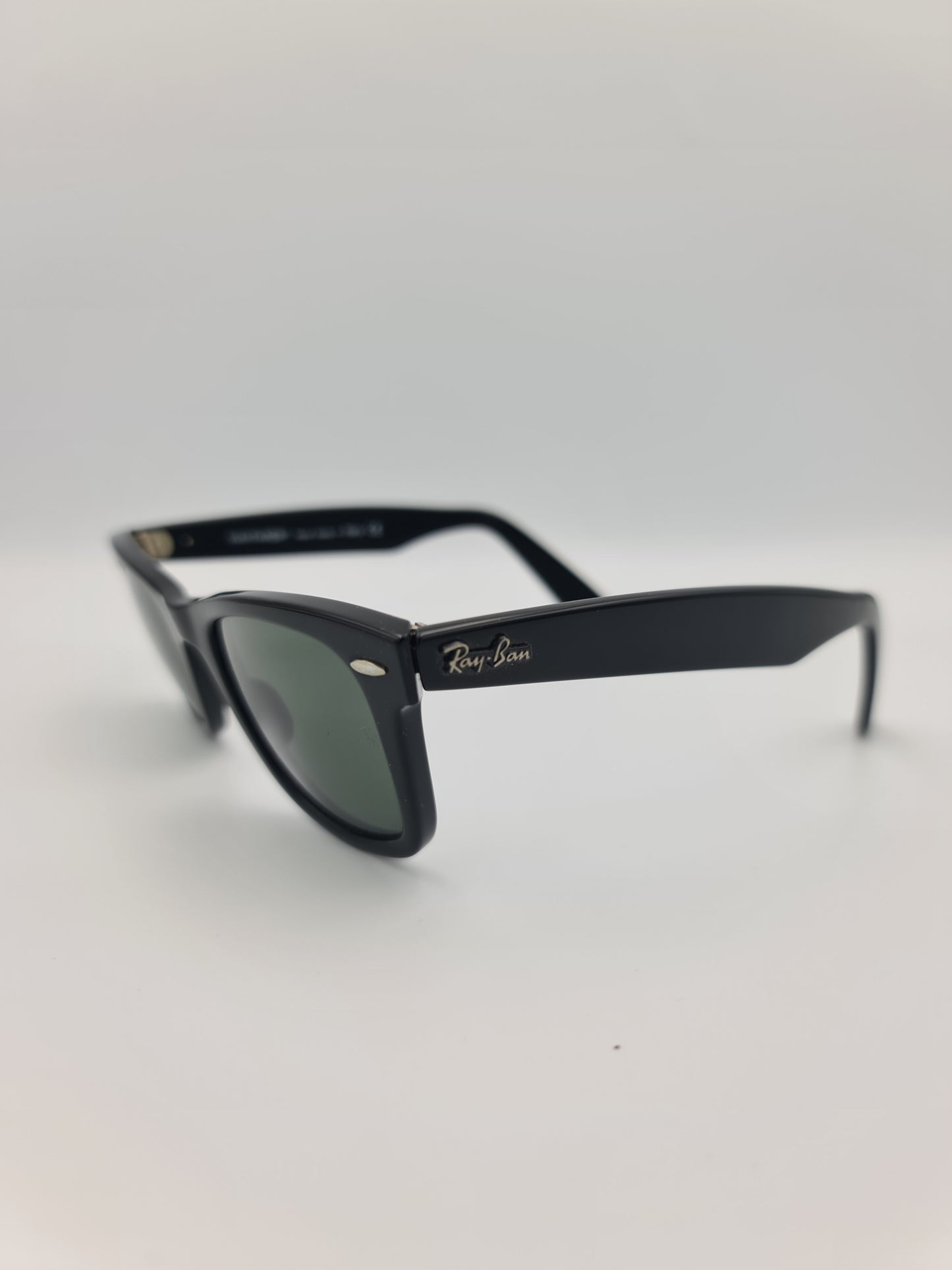 Ray-Ban Wayfarer Sunglasses